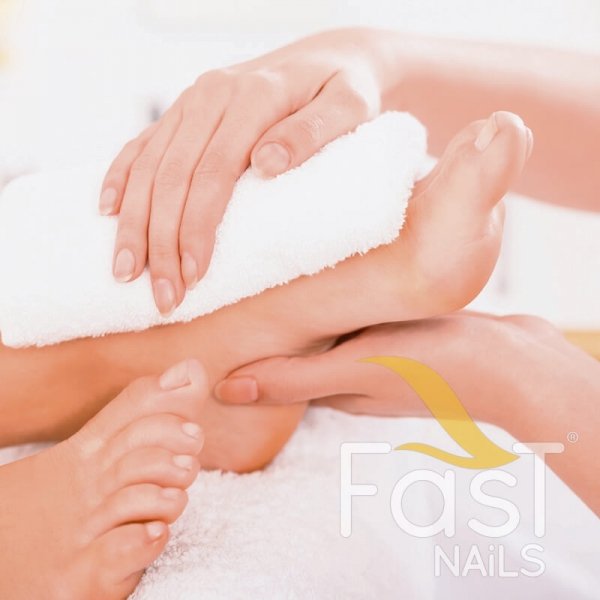 Fast Nails – Manicure Pedicure